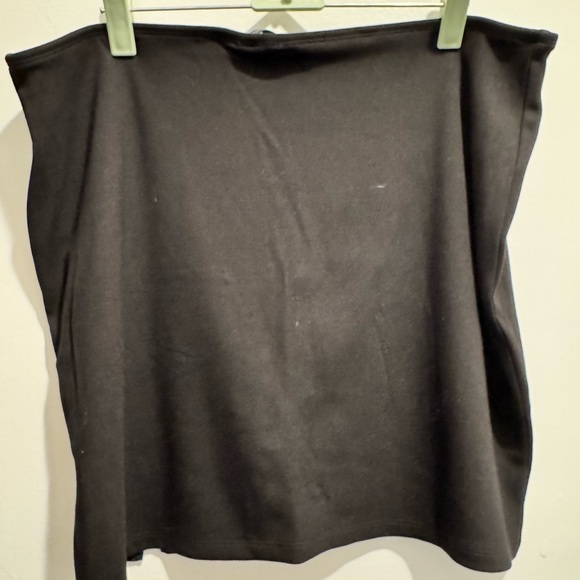 Foxblood skirt with built in shorts - Picture 2 of 4